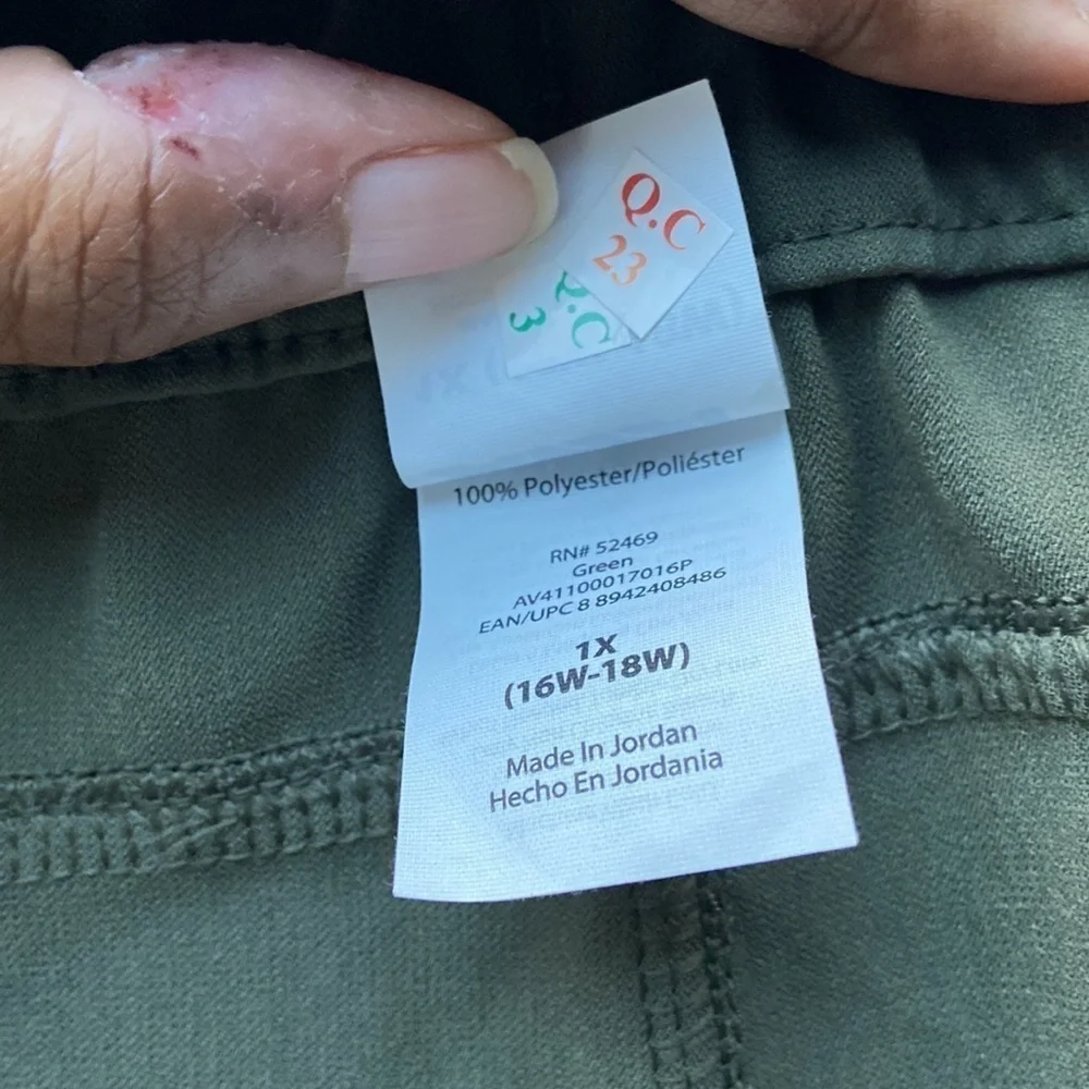 NWT Avia Green Commuter Pants